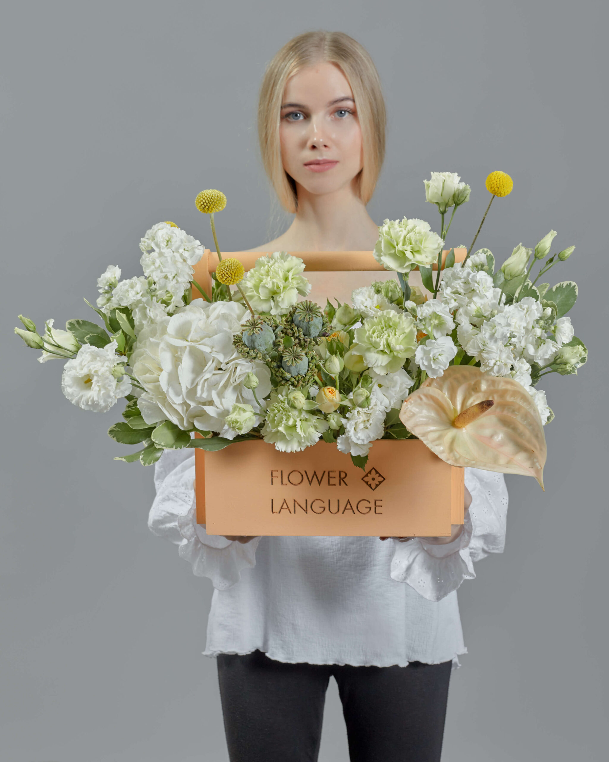 Композиции из живых цветов купить в Москве: цветочные композиции и букетызаказать с доставкой, цены
